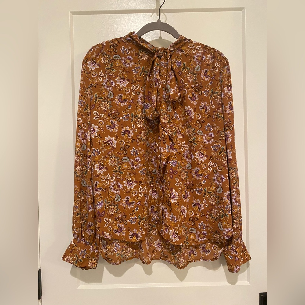 LOFT Floral Hidden Button Down Blouse in Warm Brown and Soft Purple, size L